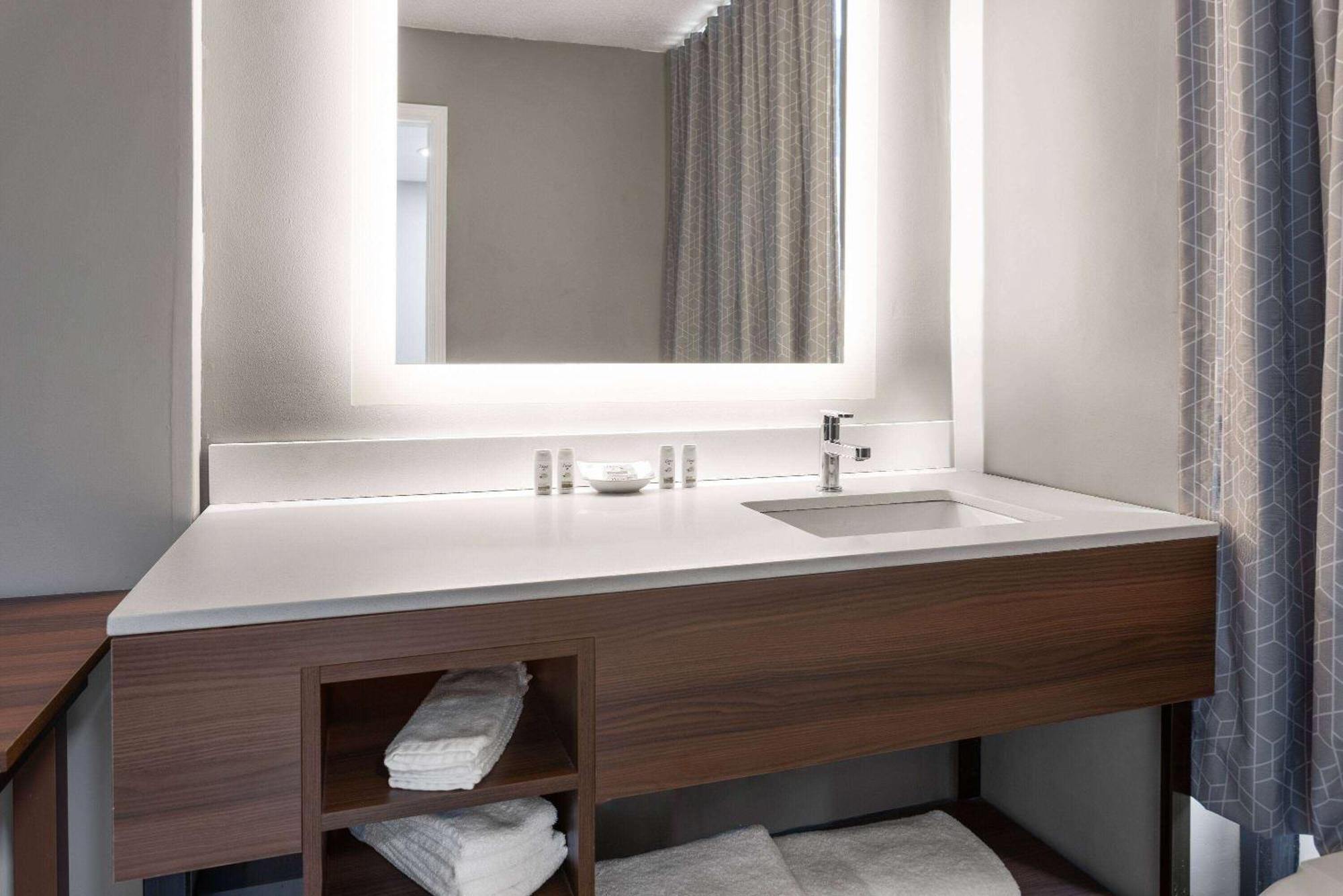 Hawthorn Extended Stay By Wyndham Columbia-Ft Jackson Zewnętrze zdjęcie